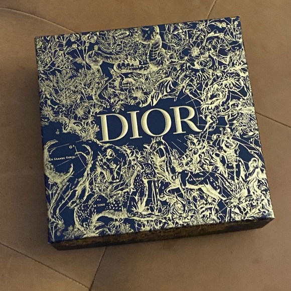 LIMITED edition large Dior box